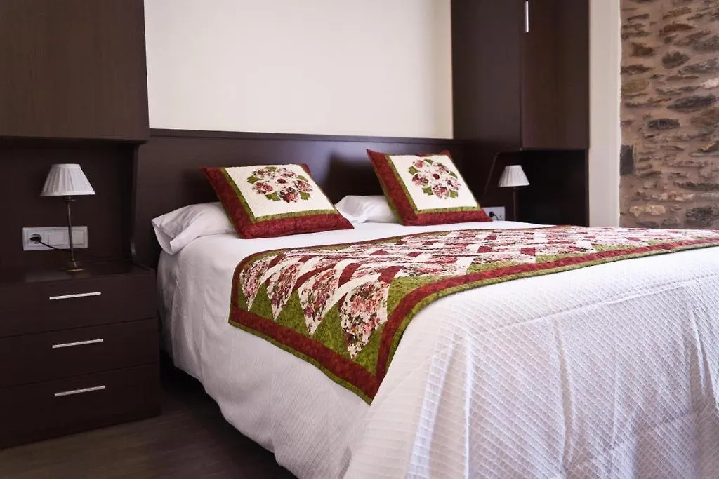La Comella De Tirvia Country house